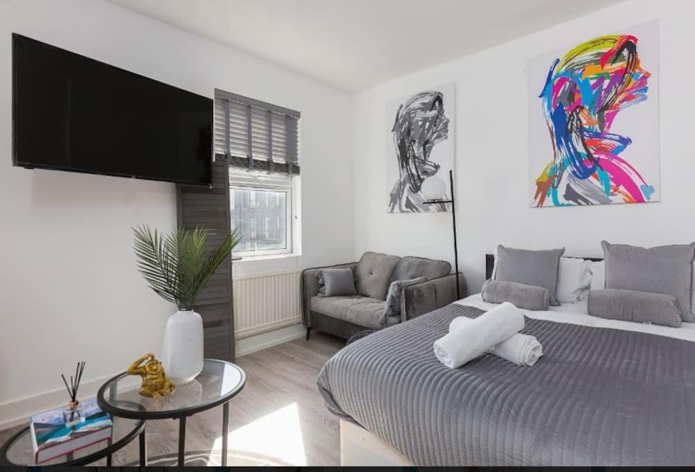 Studio Apt, 8 Min Walk From Tube 3 London Eksteriør billede